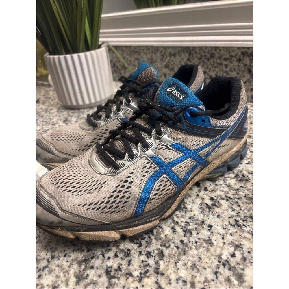 Asics Men's Athletic Shoes in Gray and Blue